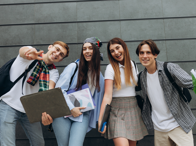 Bridging the Gap Between Schools and Universities: How SchoolsMaster Connects Students to Higher Education